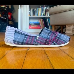Toms Shoes Size 11
